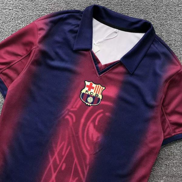 ウェア cactus jack FC Barcelona LOGO TEE Travis_Scott Cactus Jack Collab FC Barcelona Logo 2025 T
